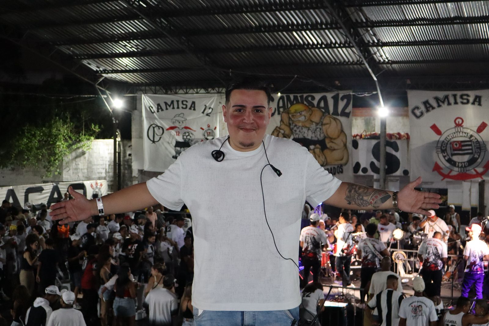 Alexandre Luiz (CAMISA 12)